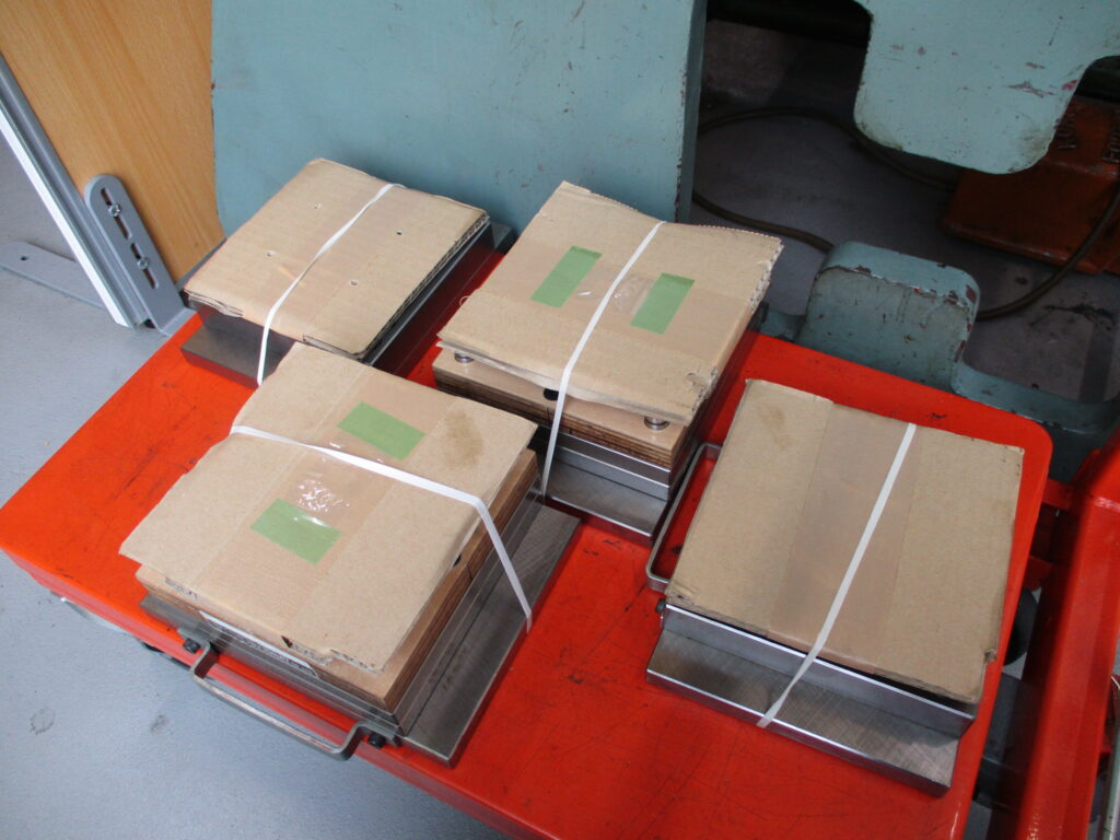 トムソン型もしくはビク抜き型のベース型製作実績